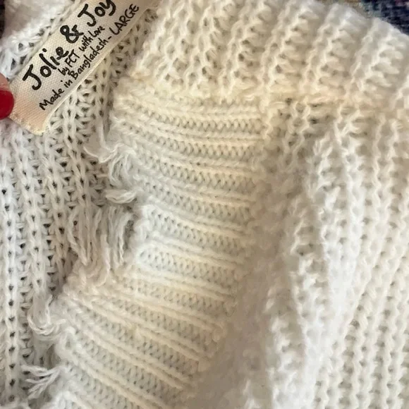 💥4/$20 BUNDLE 🆕NWOT Womens/Juniors Large White Cropped Fringe Knit Boho Sweater - Picture 2 of 5